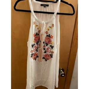 Andree By Unit White Tank Top with Floral 1XL